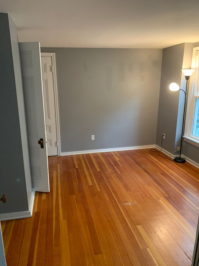 Photo - 93 Brookes Ave