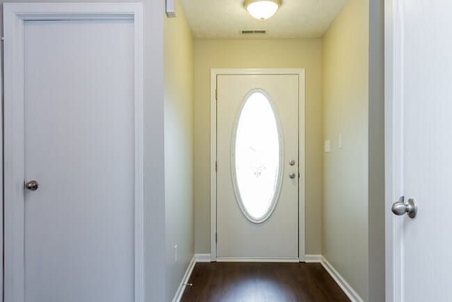 Photo - 148 Meadow Glen Dr