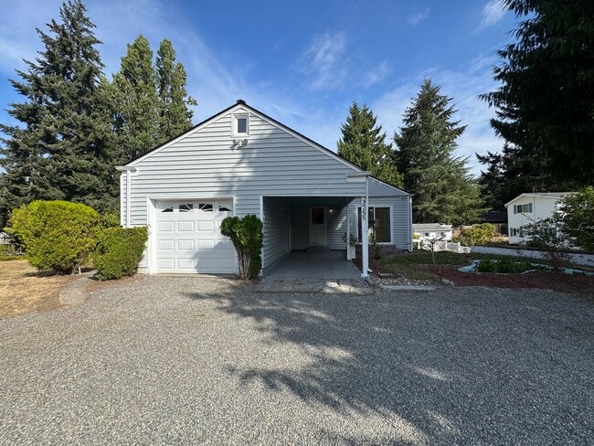 Building Photo - 3755 Sunset Dr W