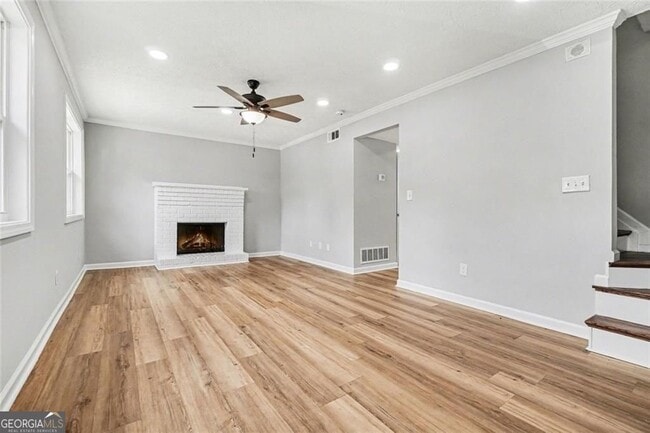Building Photo - 2952 N Dekalb Dr Unit A