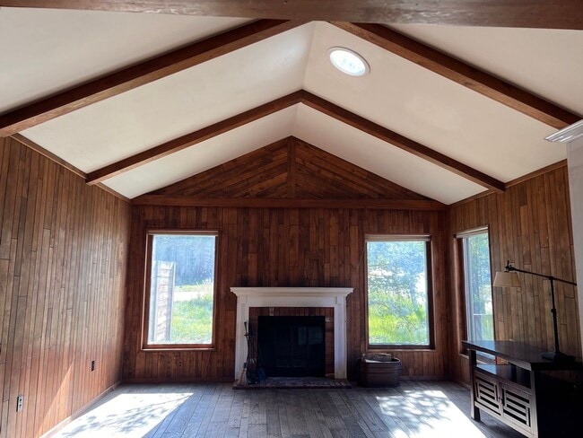 Photo - 110 Reliance Dr