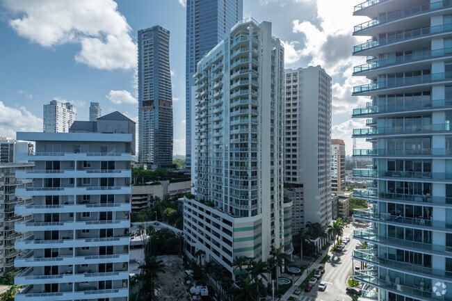 218 SE 14th St - Emerald at Brickell