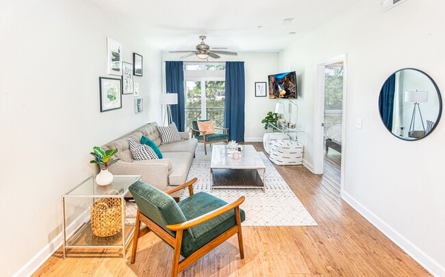 Photo - The Charleigh Apartamentos