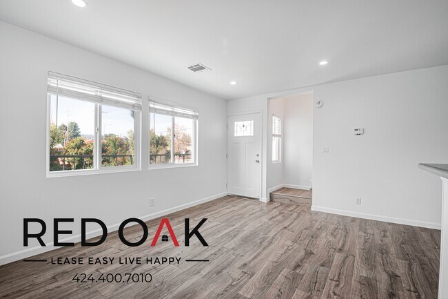 Photo - 11218 Oxnard St Unit 3