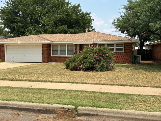 Photo - 5006 11th St