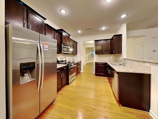 Photo - 117 Lyonshall St