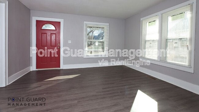 Photo - 635 S Sycamore St
