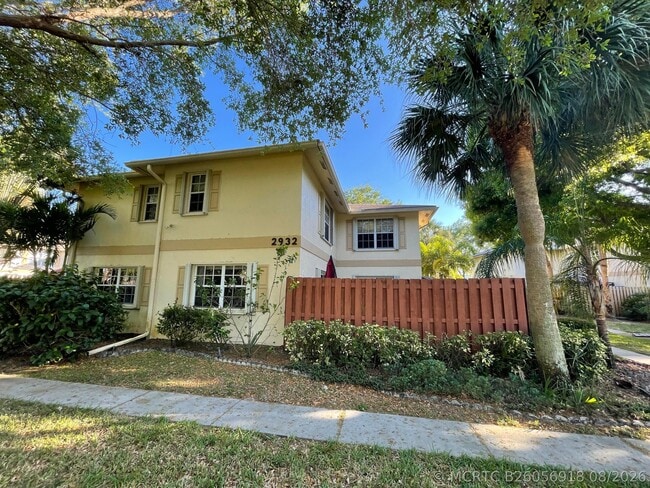 Photo - 2932 SW 22nd Cir Unit 13D