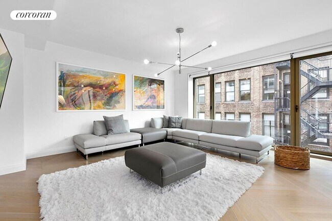 Photo - 117 W 21st St
