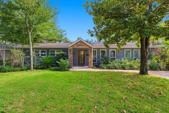 Photo - 1320 Woodvine Dr