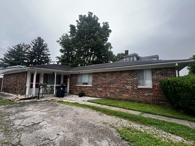 Photo - 809 E Wabash St House