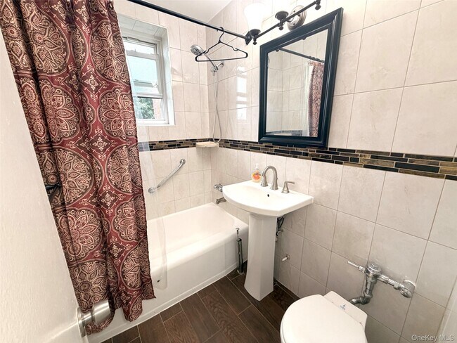 Photo - 84-50 169th St Unit 319