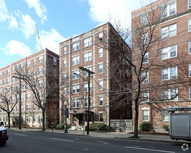 80 Howe Street - 80 Howe Street Apartments