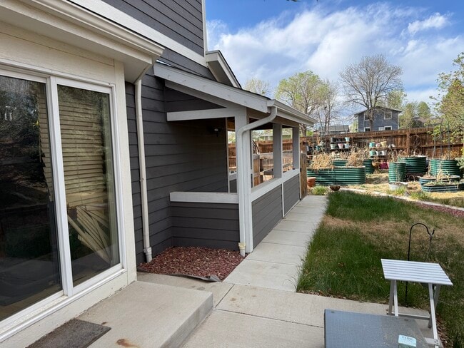 Building Photo - 930 Sugar Mill Ave Unit 2