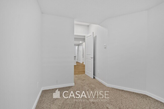 Photo - 21039-21025 25 Ave NW Unit Bsmt