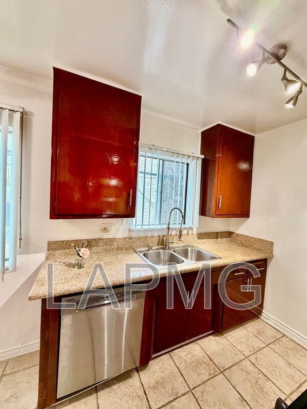 Photo - 956 Wilcox Ave
