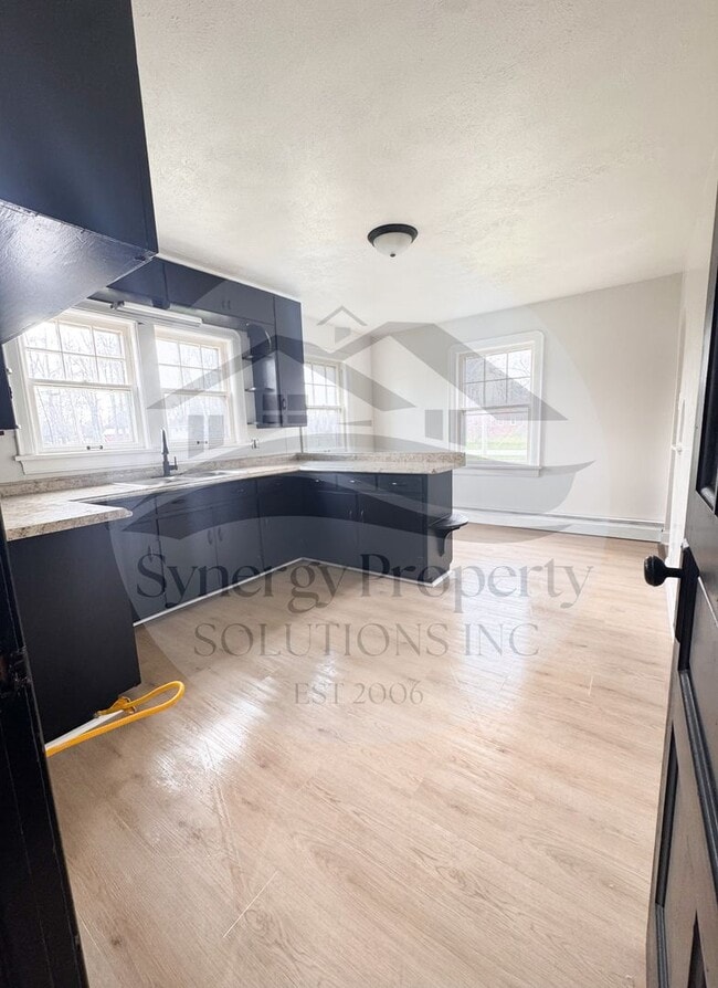 Building Photo - Unity Dr 810-812 Unit 810