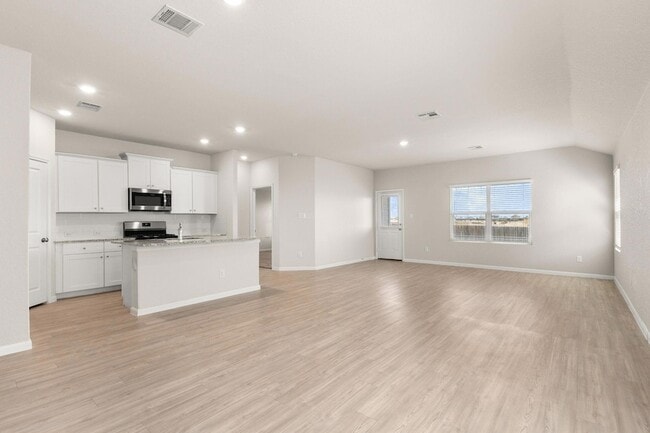 Photo - 2831 Calandra Lark