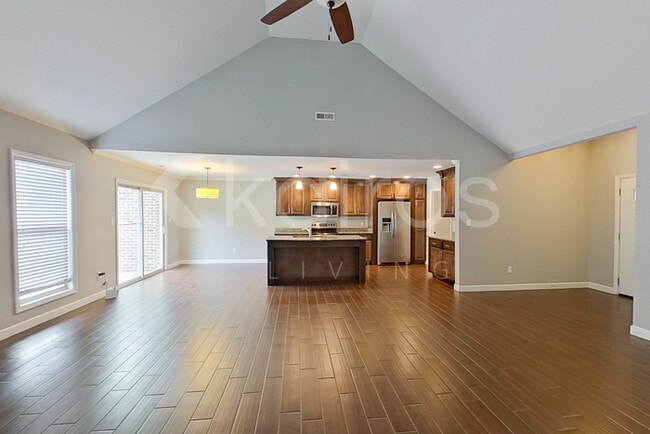 Photo - 901 Division St
