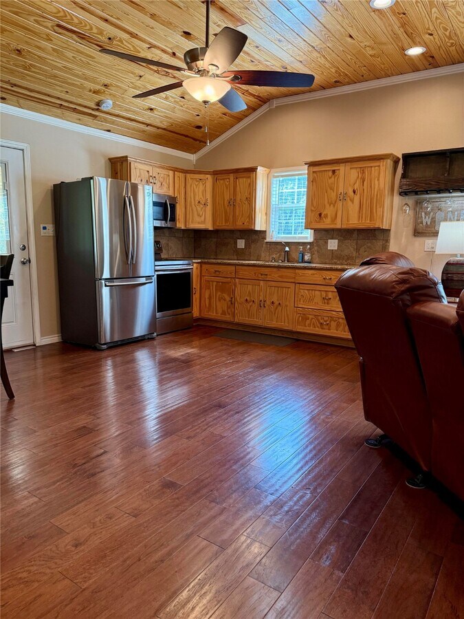Photo - 500 Mangum Rd