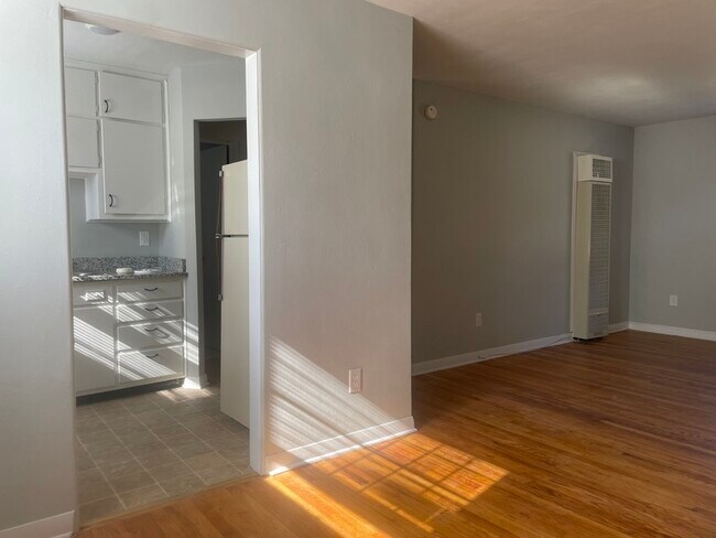 Photo - 100 E Stewart Rd Unit 8