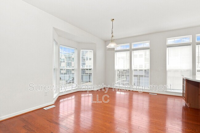 Photo - 7 Swan Ct