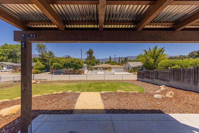 Photo - Oak View Abode
