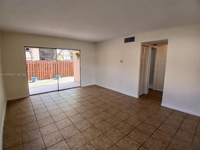 Photo - 11273 SW 88th St Unit 114J