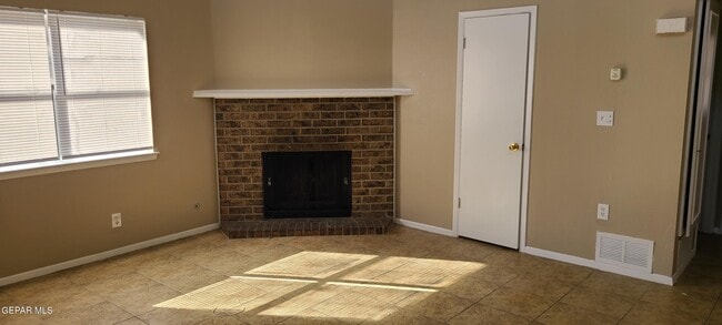 Photo - 1551 Common Dr