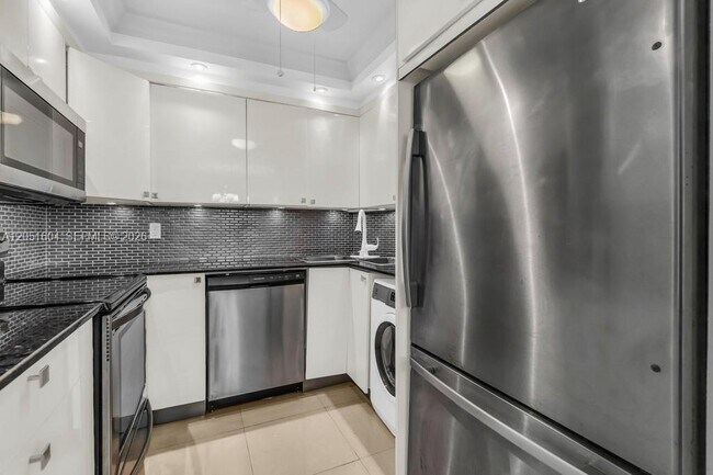Photo - 220 Kings Point Dr Unit 314