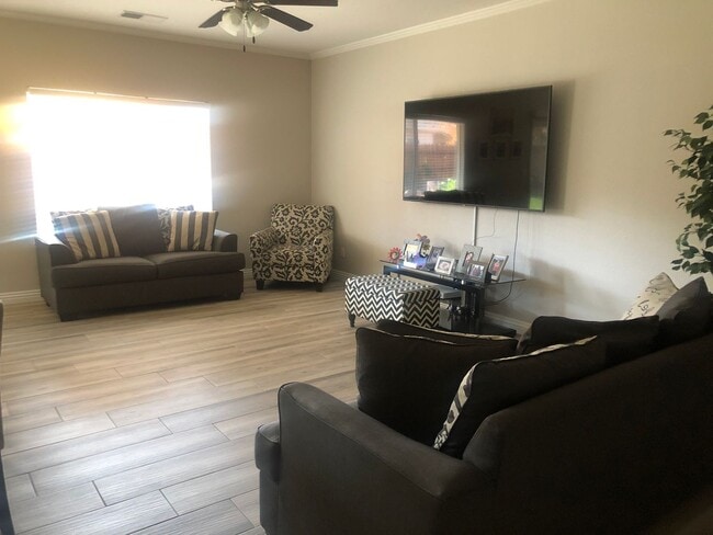 Photo - Single Family Home!!