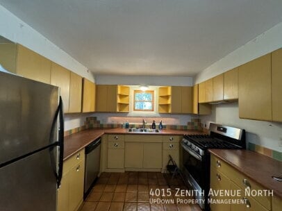 Photo - 4015 Zenith Ave N