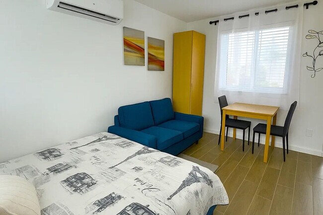 Photo - 2250 SE 5th St Unit 6