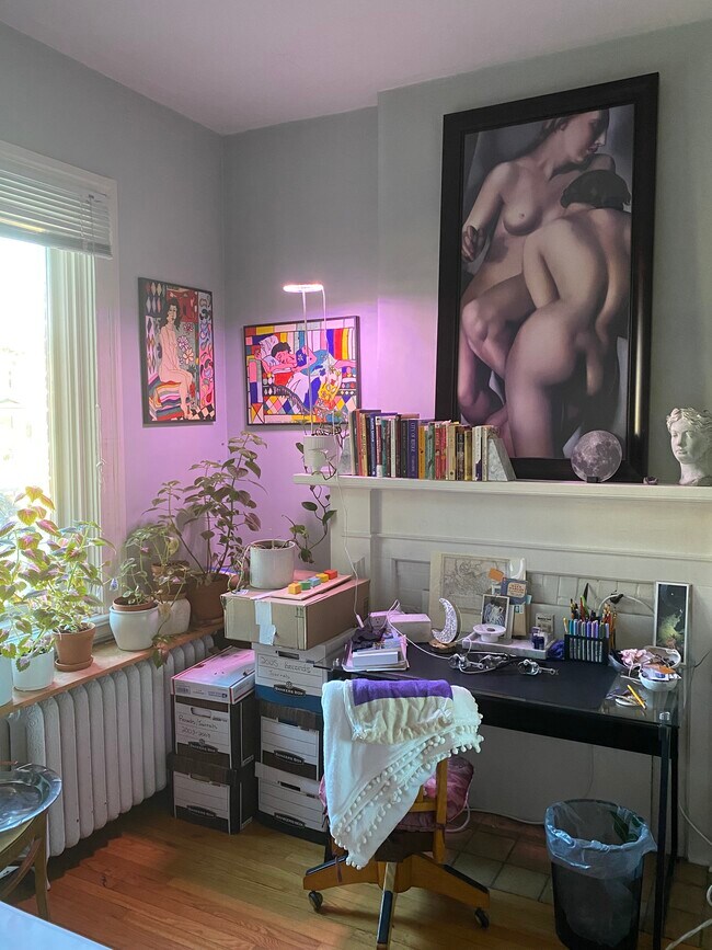View of the desk and window - 64 Powell Av Unit 1