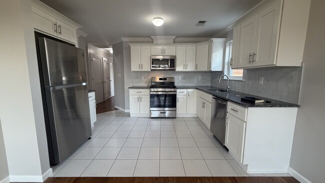 KITCHEN - 234 Palmer St Unit 2