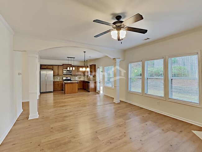 Photo - 125 Kingland St