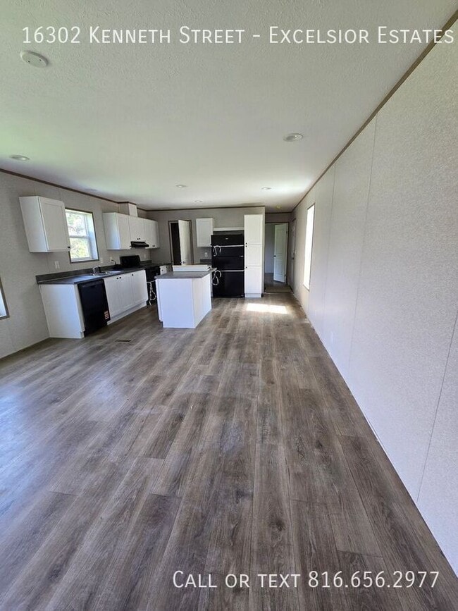 Photo - 16302 Kenneth Dr Unit Excelsior Estates