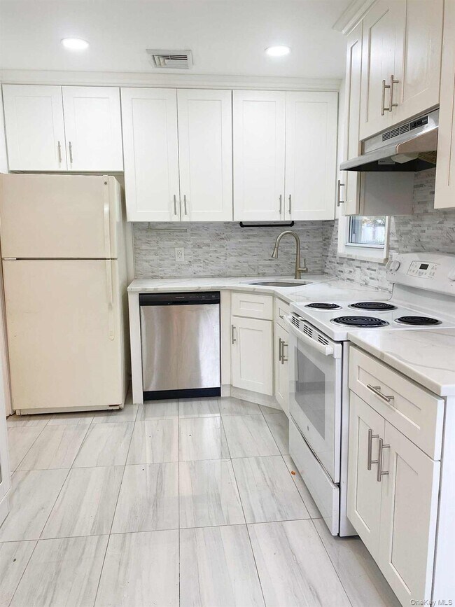 Photo - 25 Margaret Dr