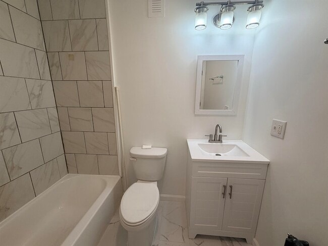 Photo - 74 W 7th St Unit 2