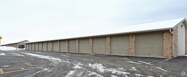 Photo - Harbour Springs Apartments
