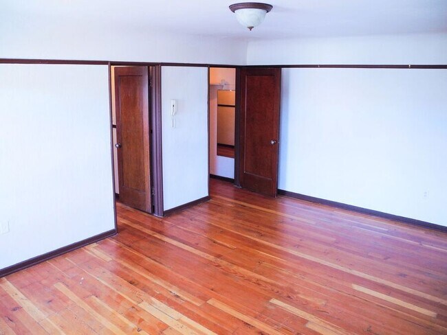 Building Photo - Preston Apartments