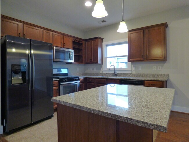 Photo - 348 Chesser Loop Cir