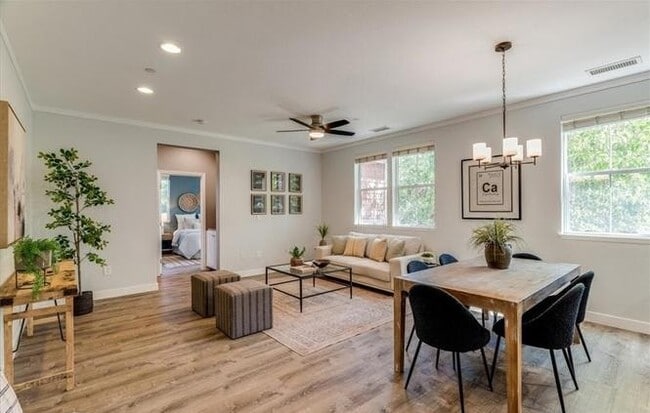 Building Photo - 3591 Sacramento Dr Unit 202
