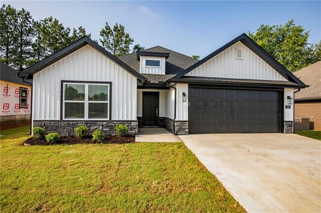 Building Photo - 508 E Osage Trce Rental