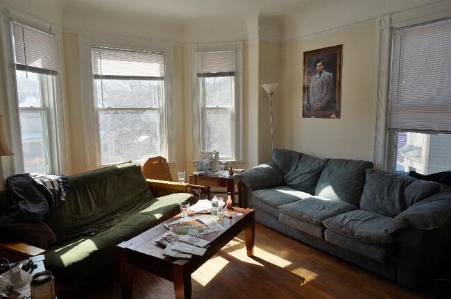 Photo - 58 Green St Apartments Unit 2