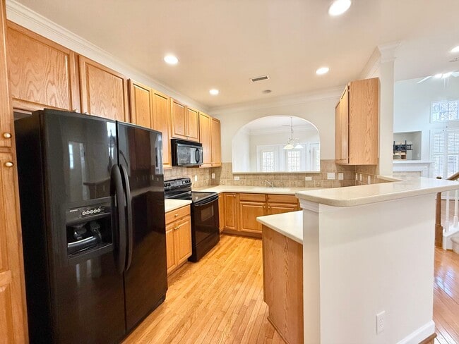 Photo - Gorgeous End Unit 3BD, 2.5BA Raleigh Townhome in a Prime Location Near Triangle Town Center, Poyn...