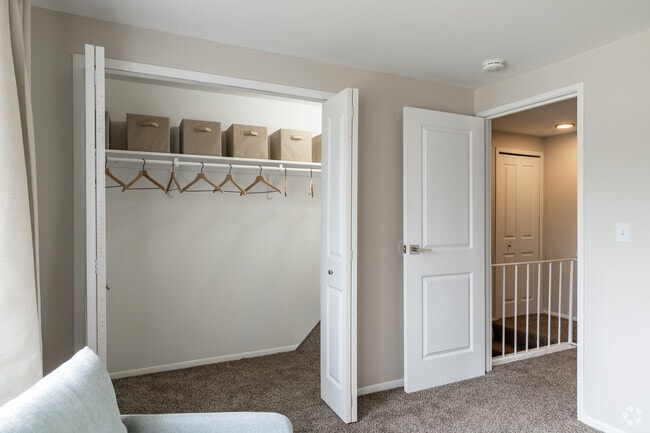 3BR, 1.5BA - Upgraded - 1,200SF