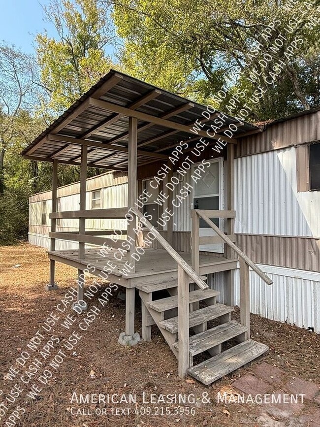Photo - 108 Hornet Ln