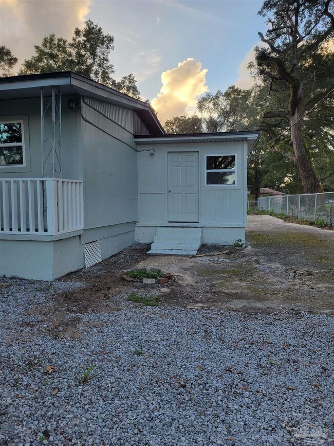 Photo - 8625 Stockdale Ave