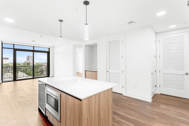 Photo - 2311 Westheimer Rd Unit 714